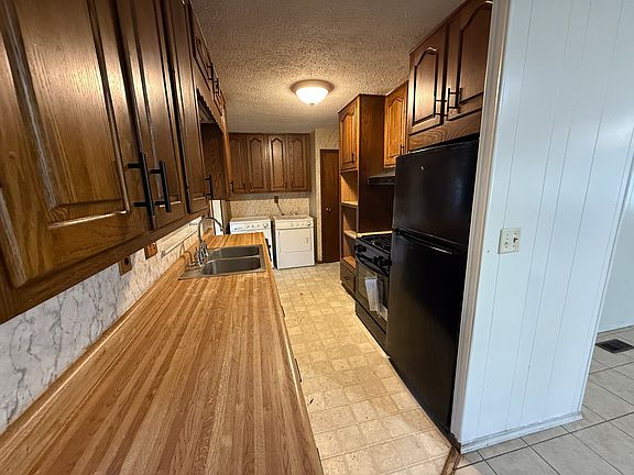 4th image of 2202 Ottawa Dr