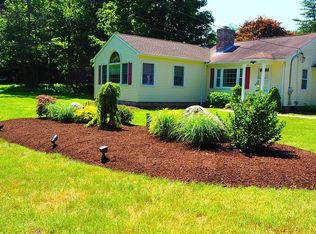 334 Rimmon Rd, Woodbridge, CT 06525