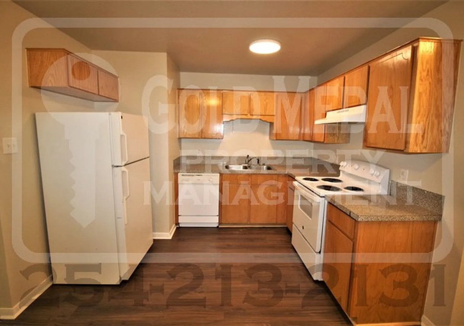 401 W Ave E — Photo 4