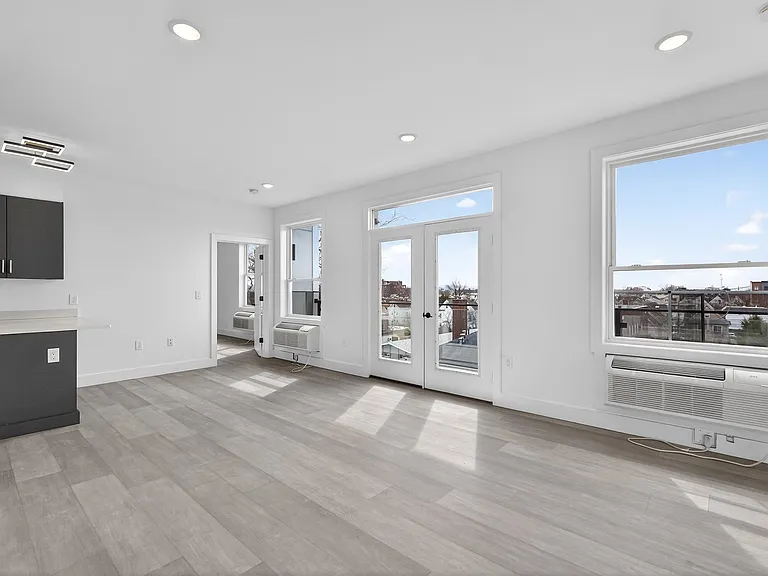 43-45 W 32nd St #501 — Photo 5