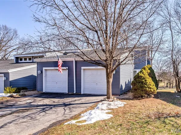 1015 Fairways Dr, Lake Saint Louis, MO 63367