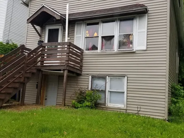 2475 S 5th Pl, Milwaukee, WI 53207