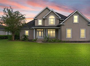 102 Herons Nest Cir, Kingsland, GA 31548