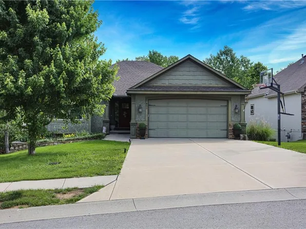 483 S 137th Pl, Bonner Springs, KS 66012