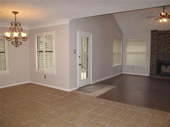 4th image of 104 Wildwood Dr