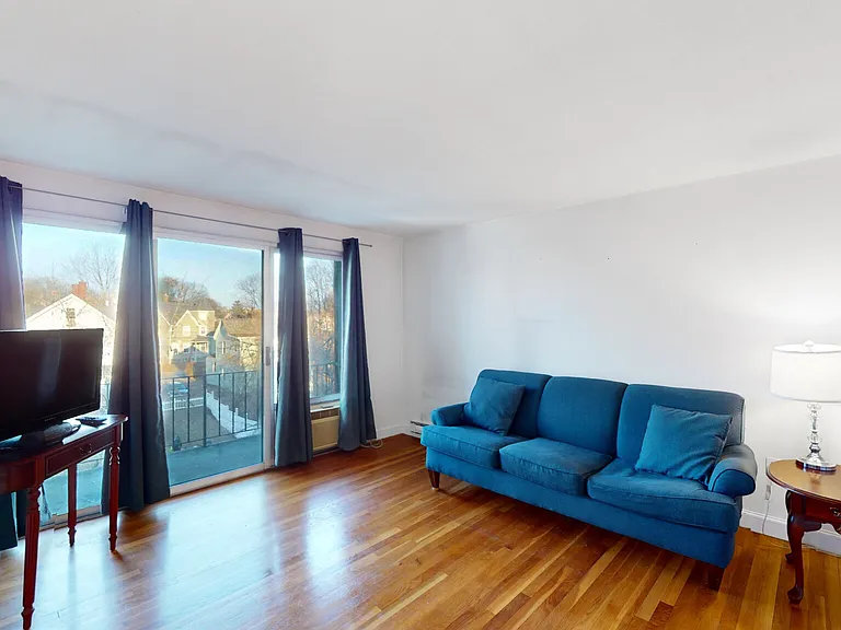 175 W Wyoming Ave #46 — Photo 2