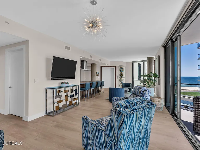 350 Ocean Ave #403 — Photo 9