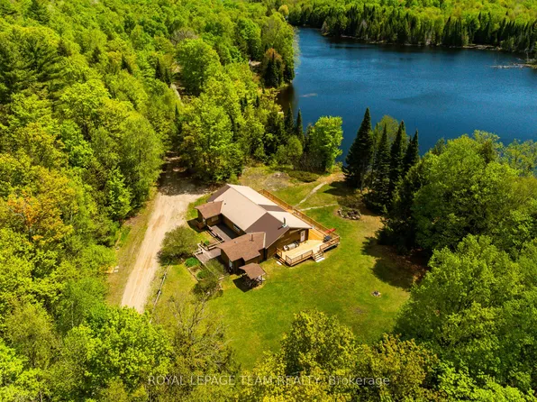 626B Umphersons Mill Rd, Lanark Highlands, ON K0G 1K0
