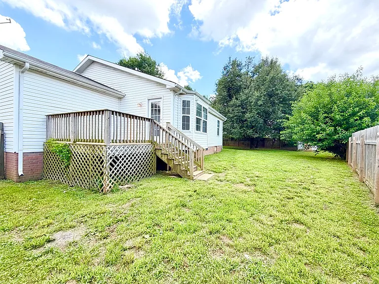 401 Old Glory Ln — Photo 17