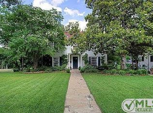 2913 Alton Rd, Fort Worth, TX 76109