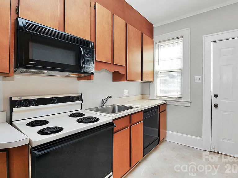 911 Sunnyside Ave #1 — Photo 11