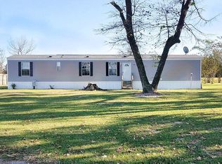 211 Daniel Chestnutt Rd, Mount Olive, NC 28365