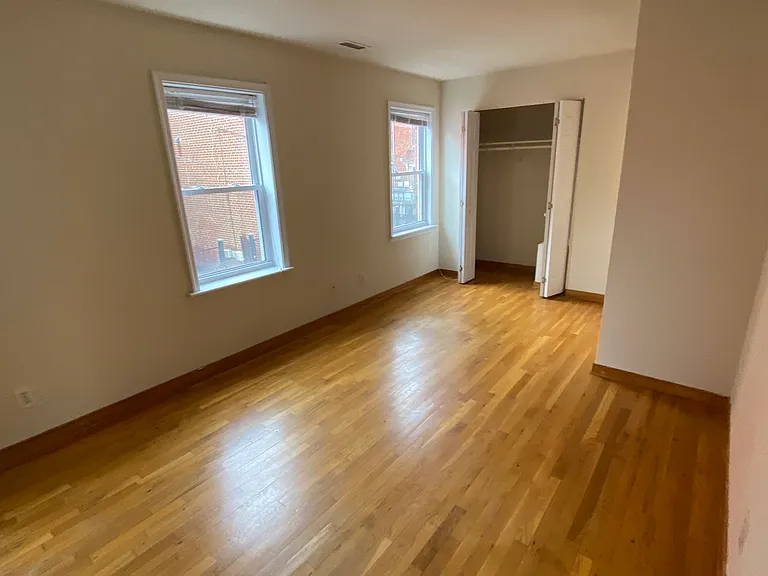 909 W Grace St #6 — Photo 22