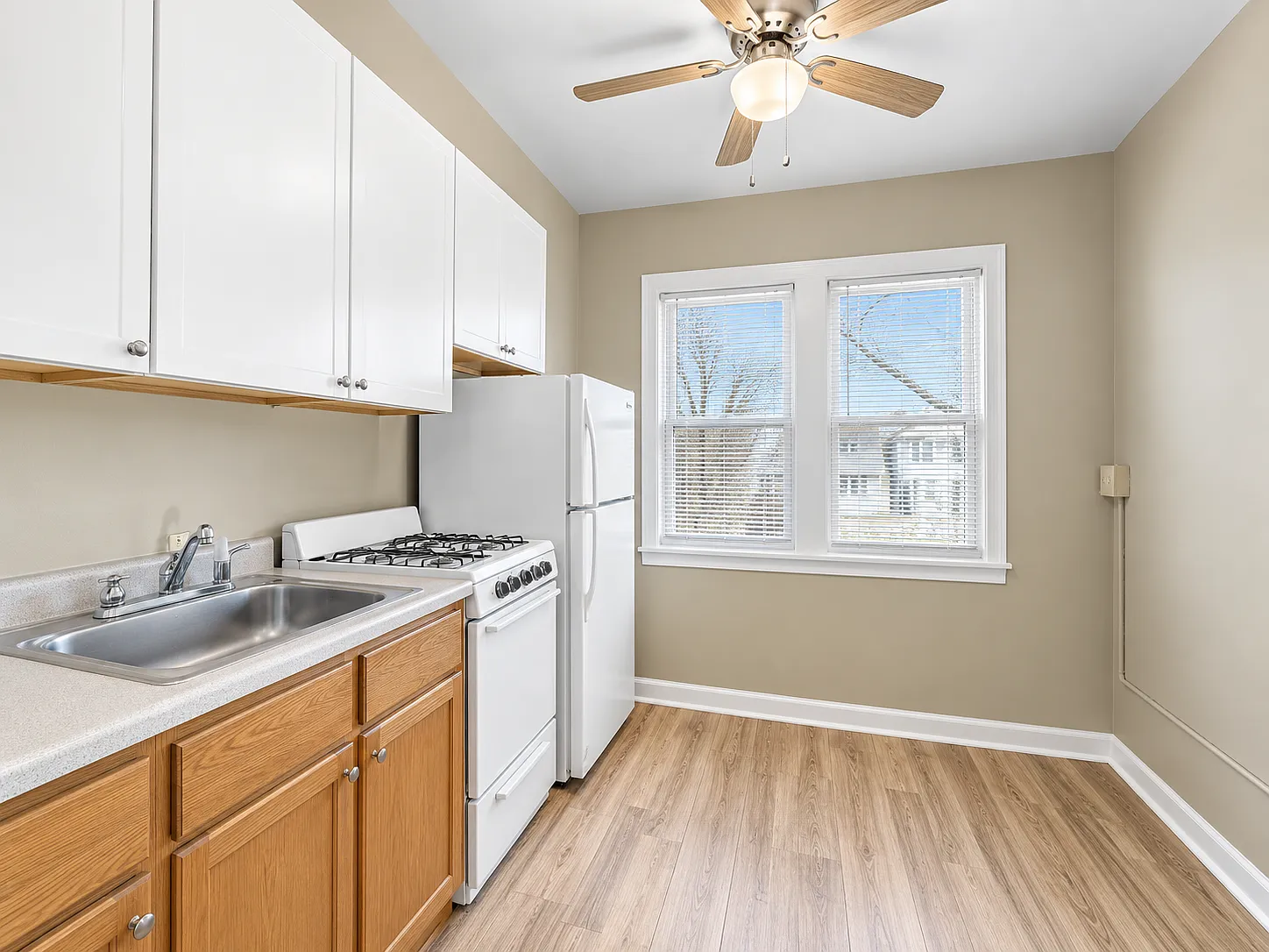 1 bed, $999 — Photo 2