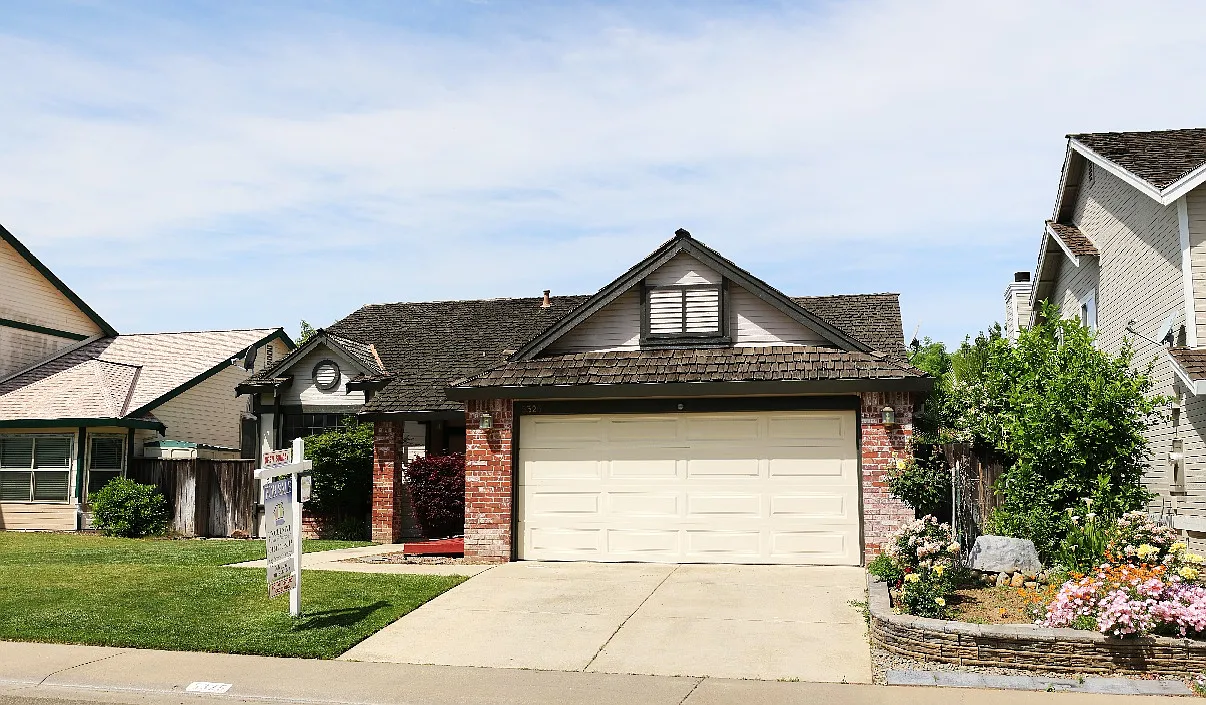 5325 Spring Creek Way photo 1