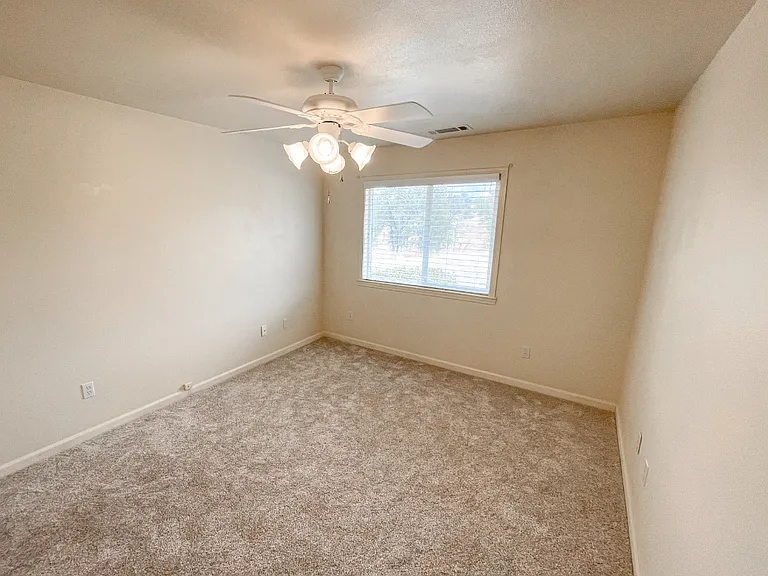 6046 Mid Drive Trl — Photo 18