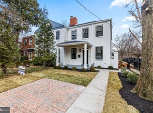 5207 Chevy Chase Pkwy NW, Washington, DC 20015