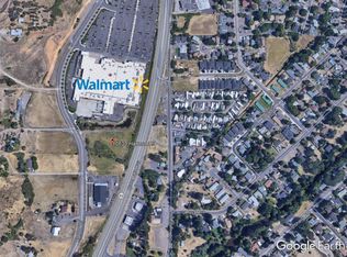 10830 Hannon Rd, Eagle Point, OR 97524