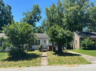 1015 NE 44th Ter, Kansas City, MO 64116