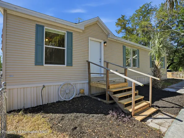 3315 Southwest Blvd, Spring Hill, FL 34606