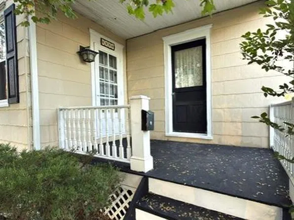 229 W Lafayette St, Easton, PA 18042