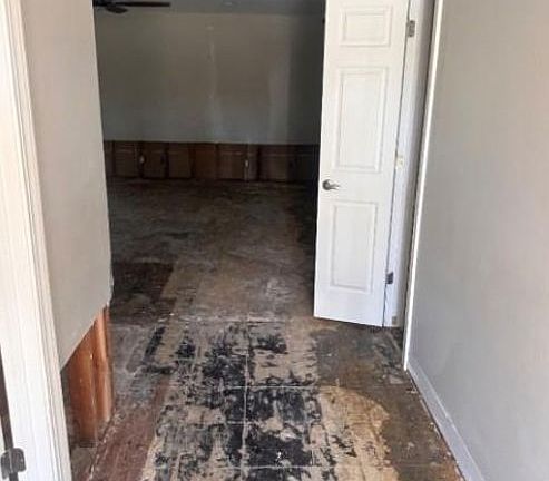 2nd image of 18918 Casper Dr