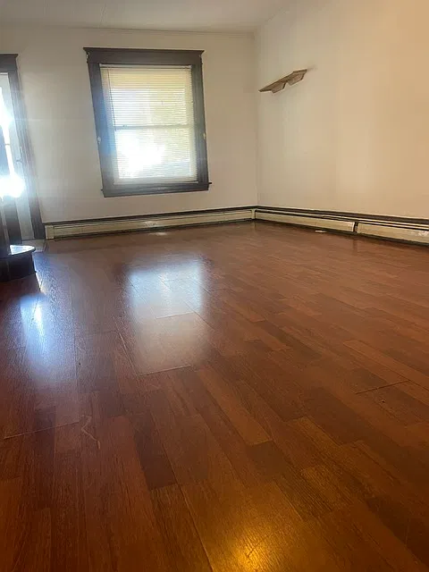 3 bed, 1072 sqft, $1,495 — Photo 1