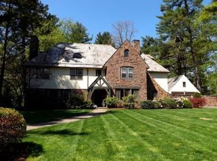 49 Sycamore Rd, West Hartford, CT 06117