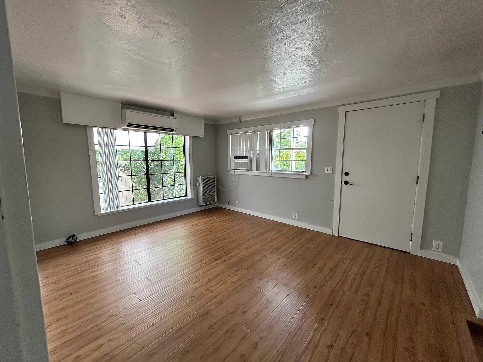 405 Reading St — Photo 3
