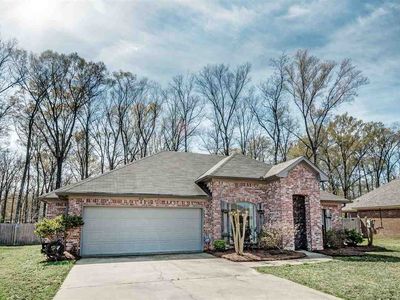 573 Oak Park Cir, Pearl, MS, 39208