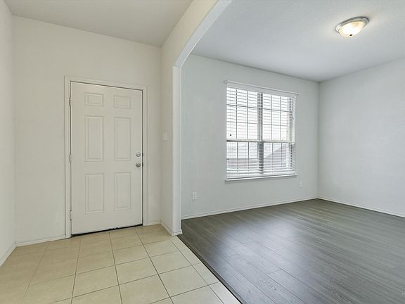 5th image of 5105 Marina Dr