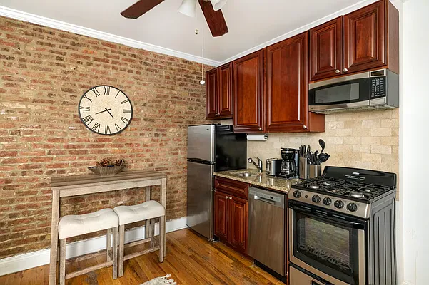 Rented by The Agency | media 4