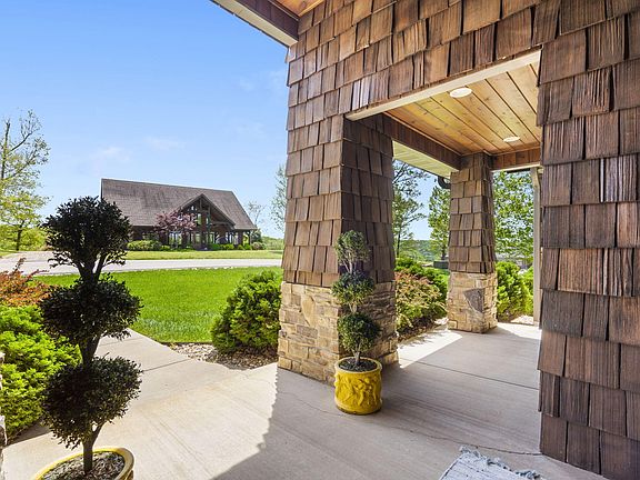5th image of 126 Pinnacle Shores Drive