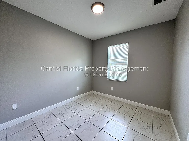 1389 Worthington Dr — Photo 15