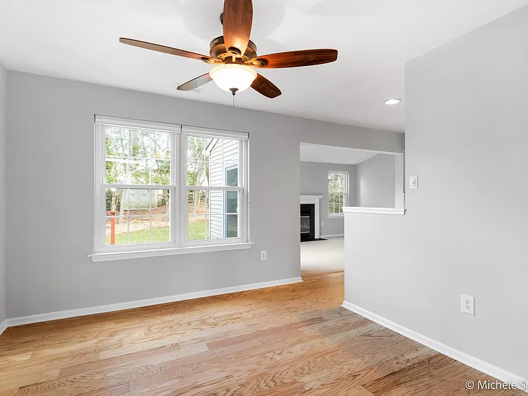 272 Yale Ct — Photo 33
