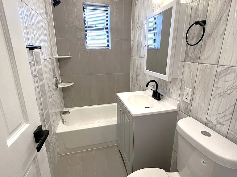 34-35 42nd St #3L — Photo 13