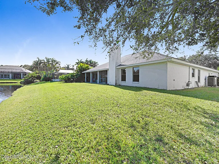 3643 Bluefield Ave — Photo 35