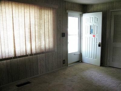 5th image of 815 Blaine Ave