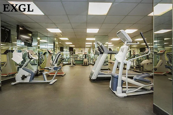 Sold by Green Light Real Estate Group Corp | media 11