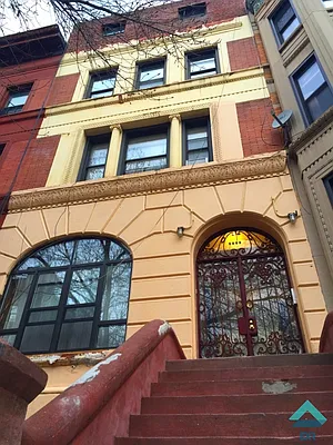 Rented by EXR | media 8