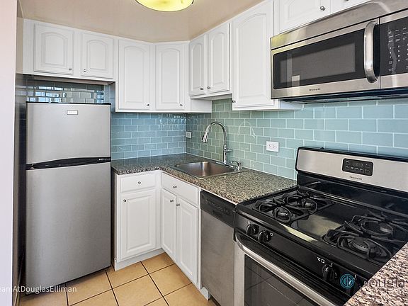 5th image of 330 E 75th St APT 40C