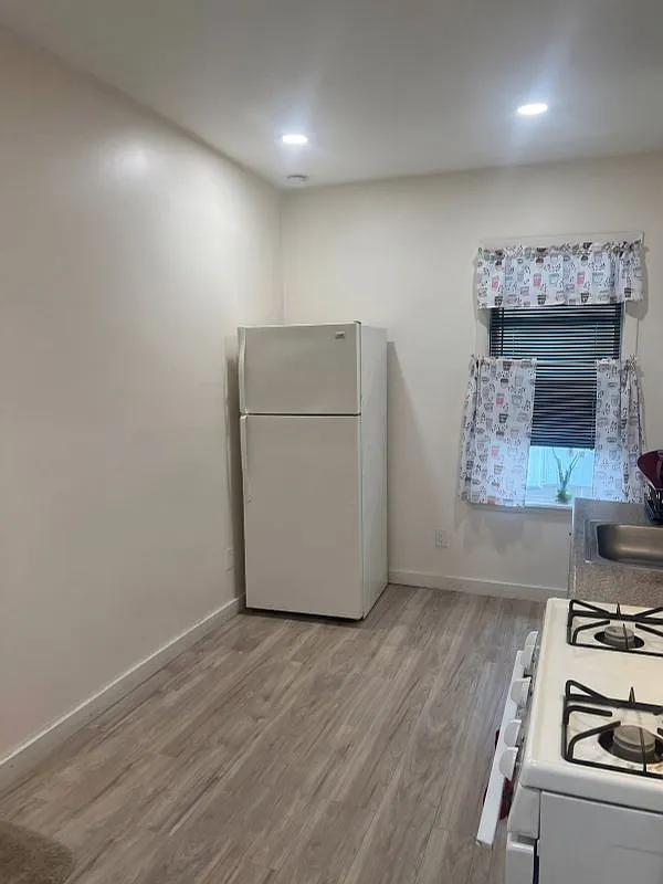 2 bed, 1.0 bath, 765 sqft, $2,650 — Photo 3