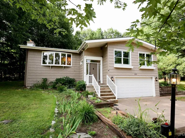 2553 Waldo St, Marquette, MI 49855