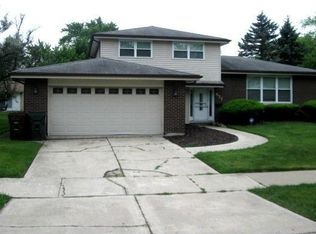 827 E 192nd St, Glenwood, IL