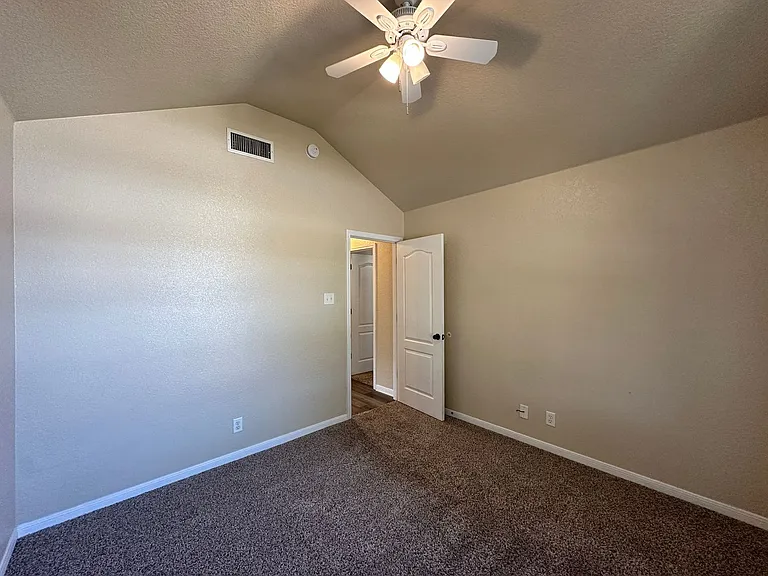 2601 Lavender Ln — Photo 29