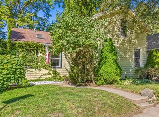 813 N Douglas St, Peoria, IL 61606