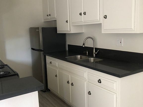 3rd image of 10136 National Blvd #316