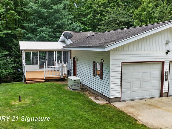 3rd image of 3846 E Monroe Rd