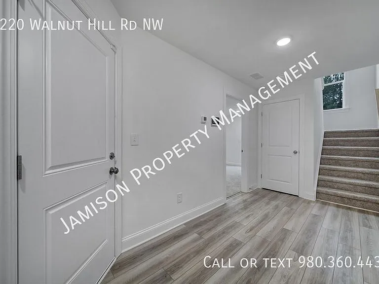 9220 Walnut Hill Rd NW — Photo 3