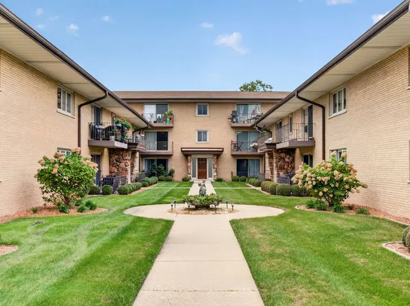 6150 S Kensington Ave #101C, La Grange, IL 60525
